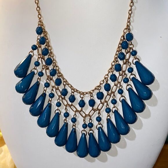 Turquoise Blue Beaded Bib Chunky Statement Necklace - Picture 2 of 7